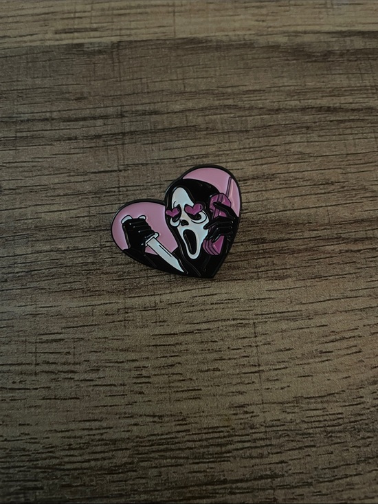 Accessories - Heart Scream Enamel Pin in Pink & Black